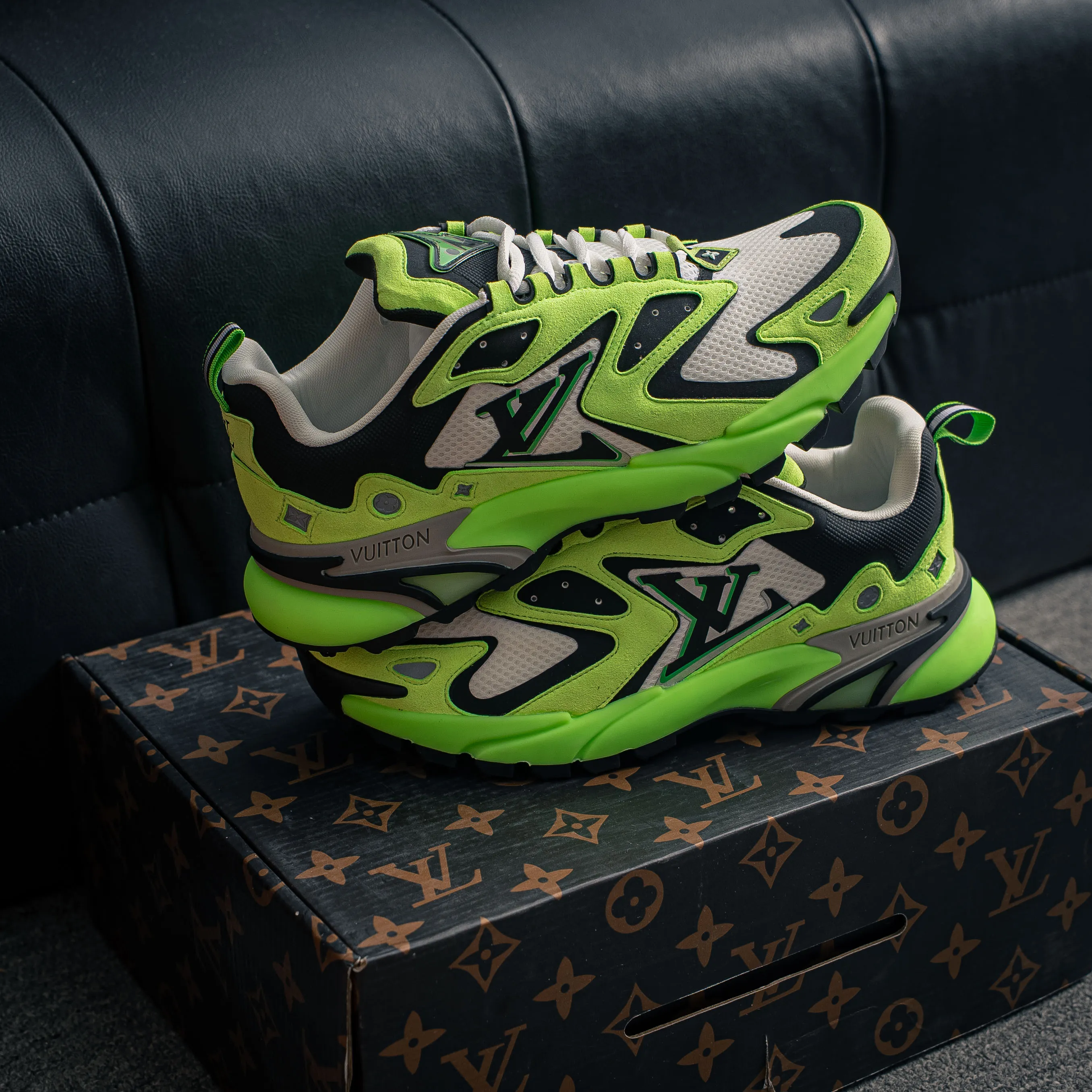 【YS 】 Premium LV Classic New Arrival Sneakers ✦ 1:1 ， ， ✦ Cowhide Leather Shoes ， LOGO ✦ + ，